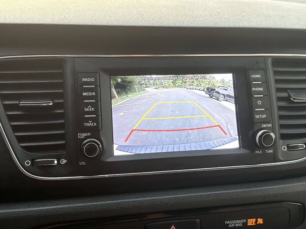 Used 2019 Kia Sedona L FWD image 23