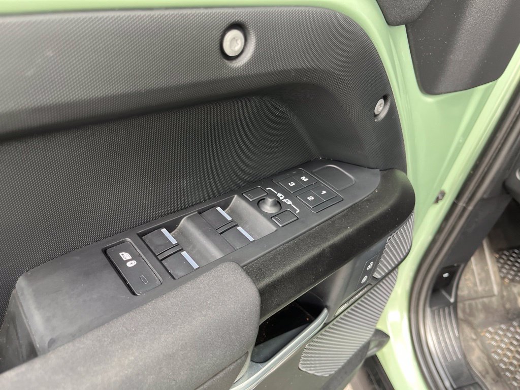 Used 2023 Land Rover Defender 110 75th Limited Edition AWD/4WD image 64