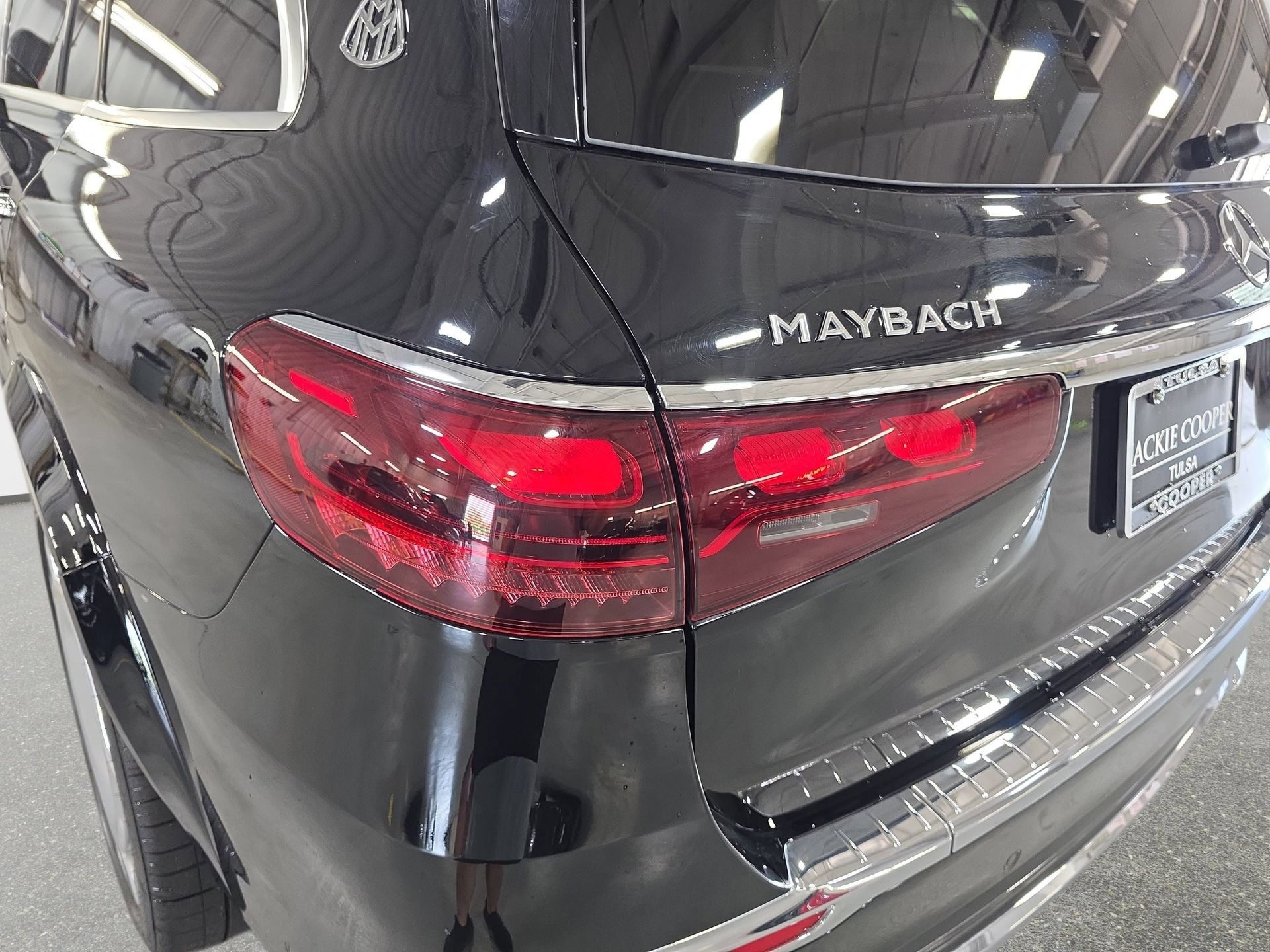 Used 2024 Mercedes-Benz Maybach GLS 600 4MATIC image 33