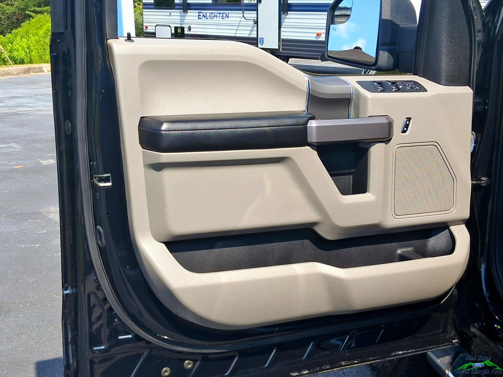 Used 2019 Ford F150 XLT w/ Equipment Group 302A Luxury AWD/4WD image 10