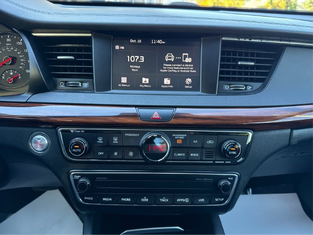 Used 2017 Kia Cadenza Premium FWD image 15