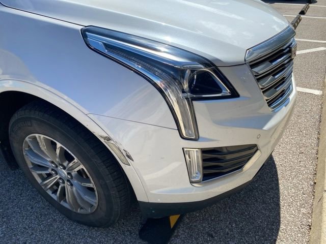 Used 2018 Cadillac XT5 Luxury w/ Driver Awareness Package AWD/4WD image 19