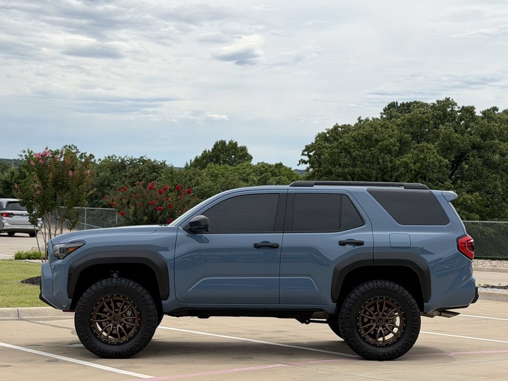 Used 2026 Toyota 4Runner SR5 AWD/4WD image 3