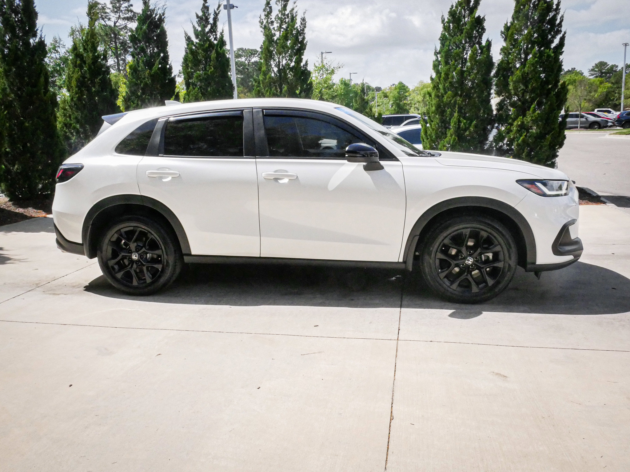 Used 2024 Honda HR-V Sport image 11