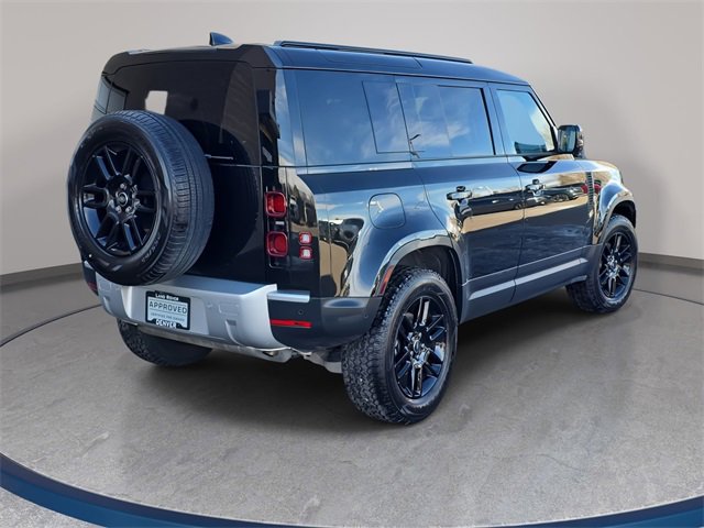 Used 2025 Land Rover Defender 110 S image 6