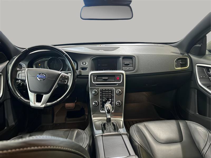 Used 2015 Volvo S60 T6 Platinum FWD image 13