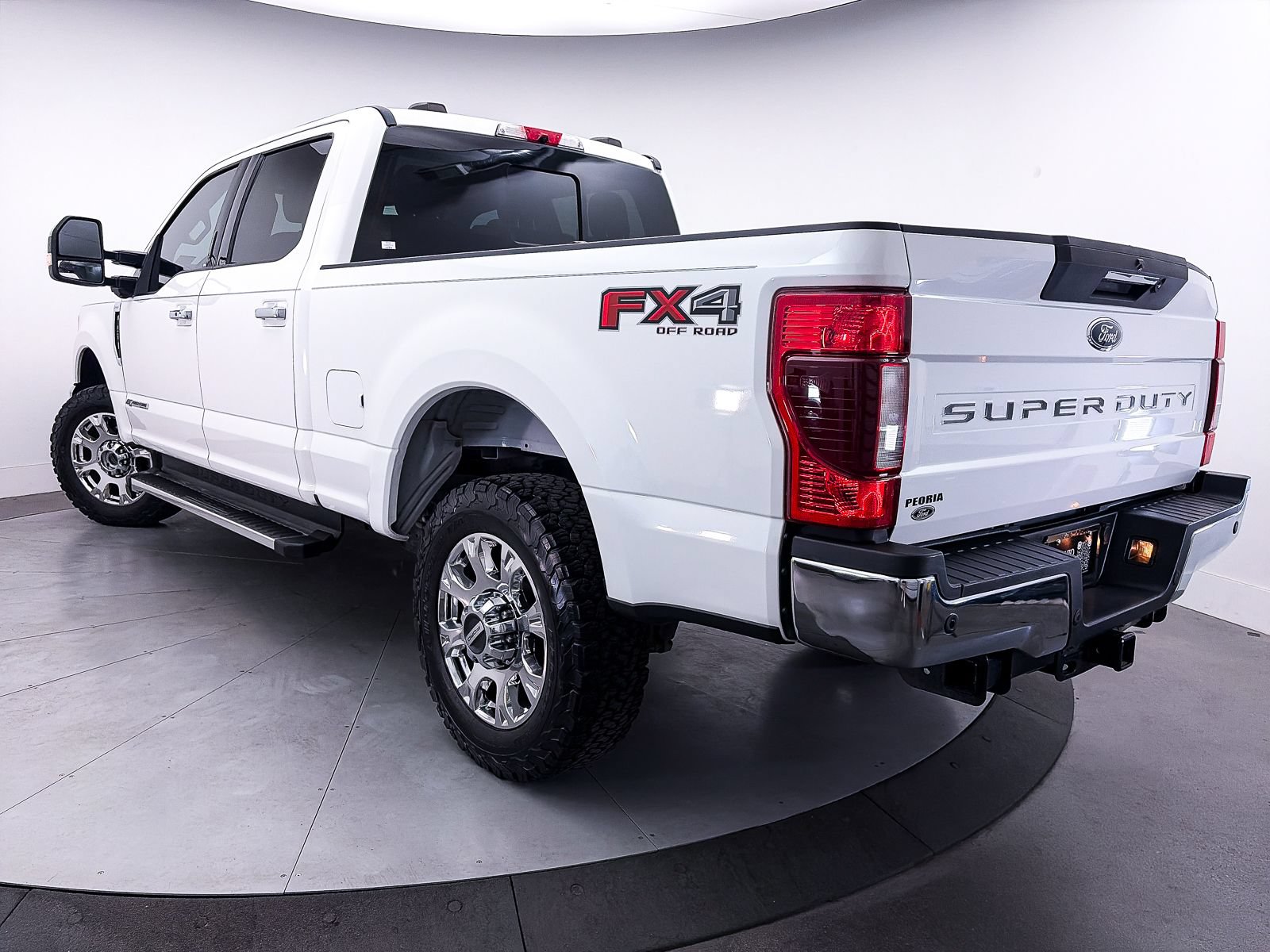 Used 2022 Ford F250 Lariat w/ Lariat Ultimate Package AWD/4WD image 3