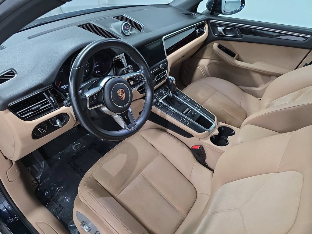 Certified 2019 Porsche Macan AWD/4WD image 4