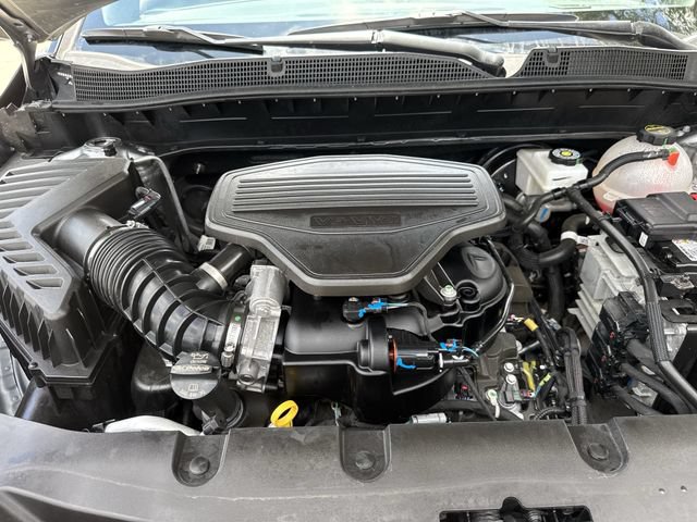 Used 2025 Chevrolet Blazer RS FWD image 36