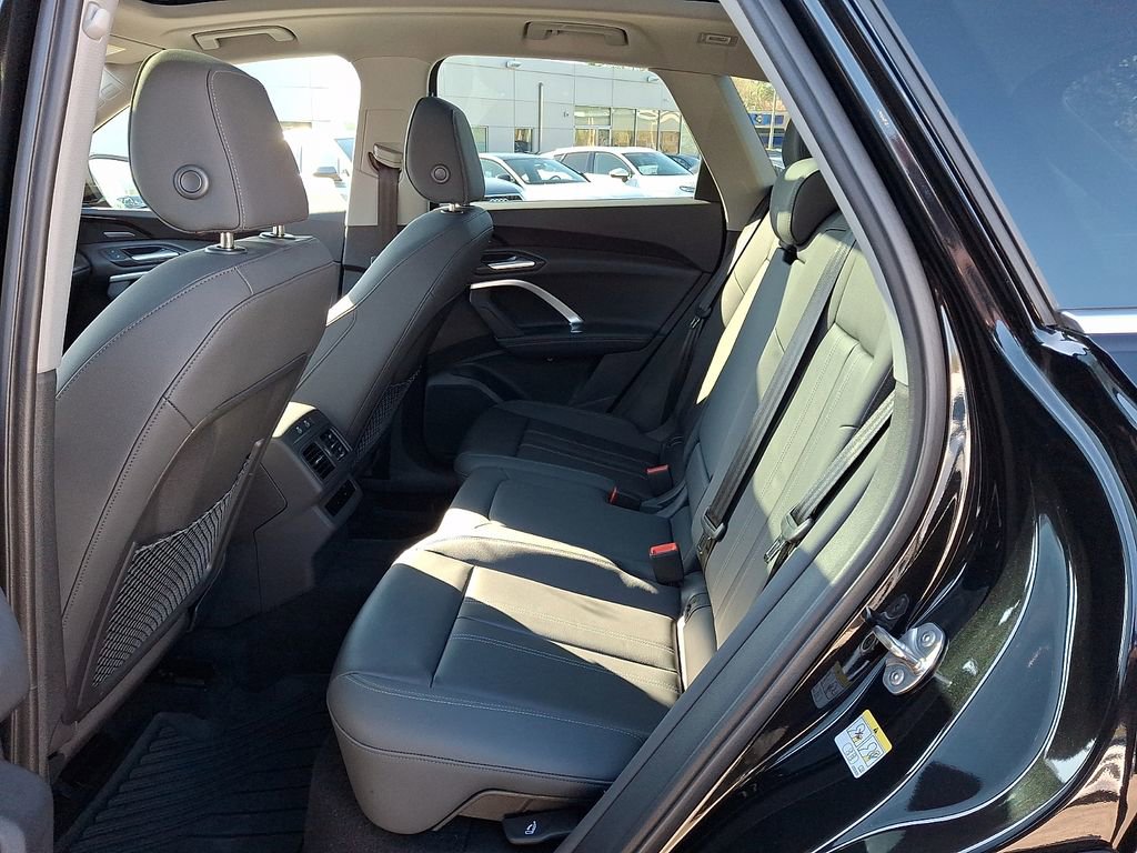 Certified 2025 Audi Q5 Premium w/ Premium Plus AWD/4WD image 10