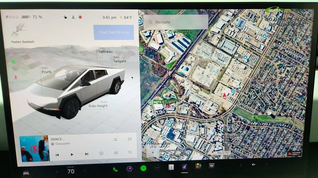 Used 2024 Tesla Cybertruck AWD Crew Cab image 40