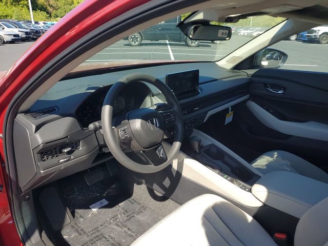 New 2025 Honda Accord SE image 18