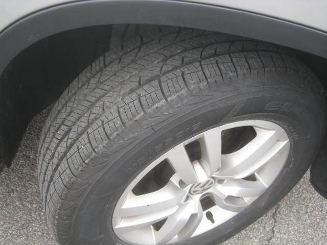 Used 2016 Volkswagen Tiguan S image 33