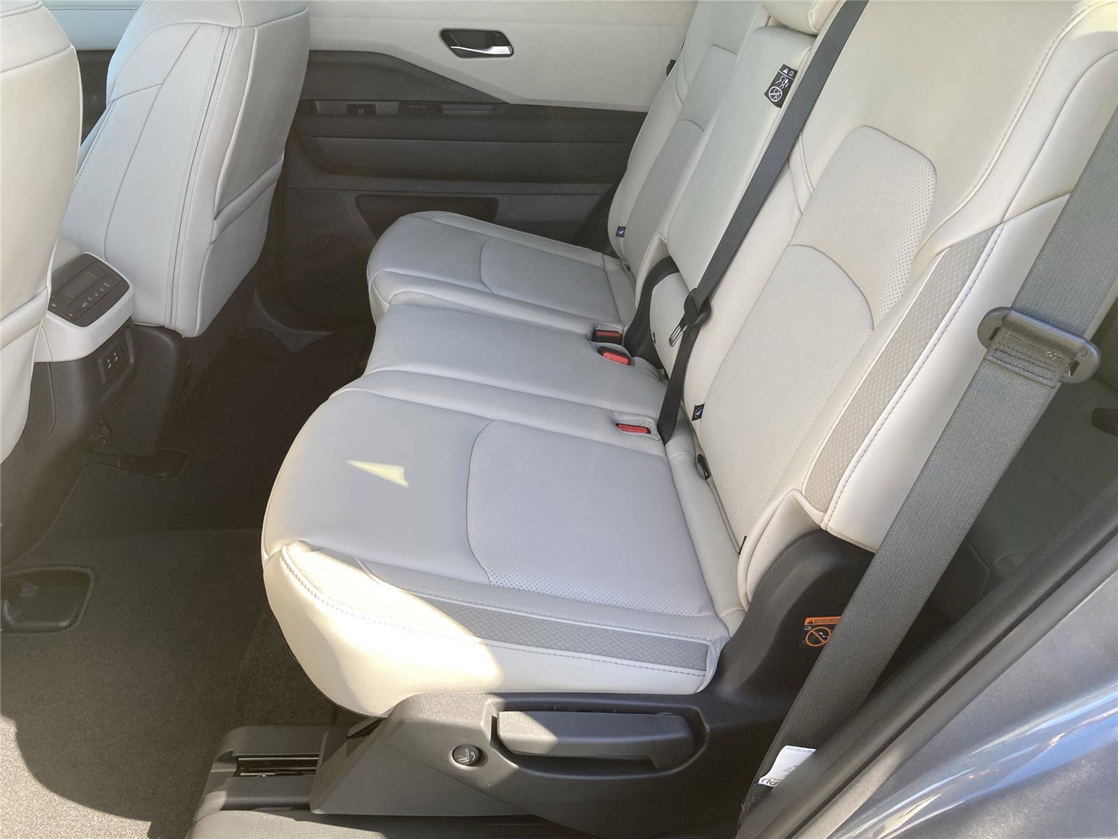 New 2026 Nissan Pathfinder SL image 28