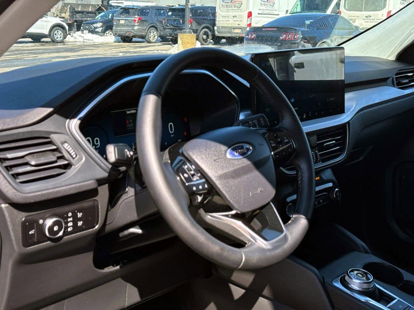 Used 2025 Ford Escape Platinum AWD/4WD image 16