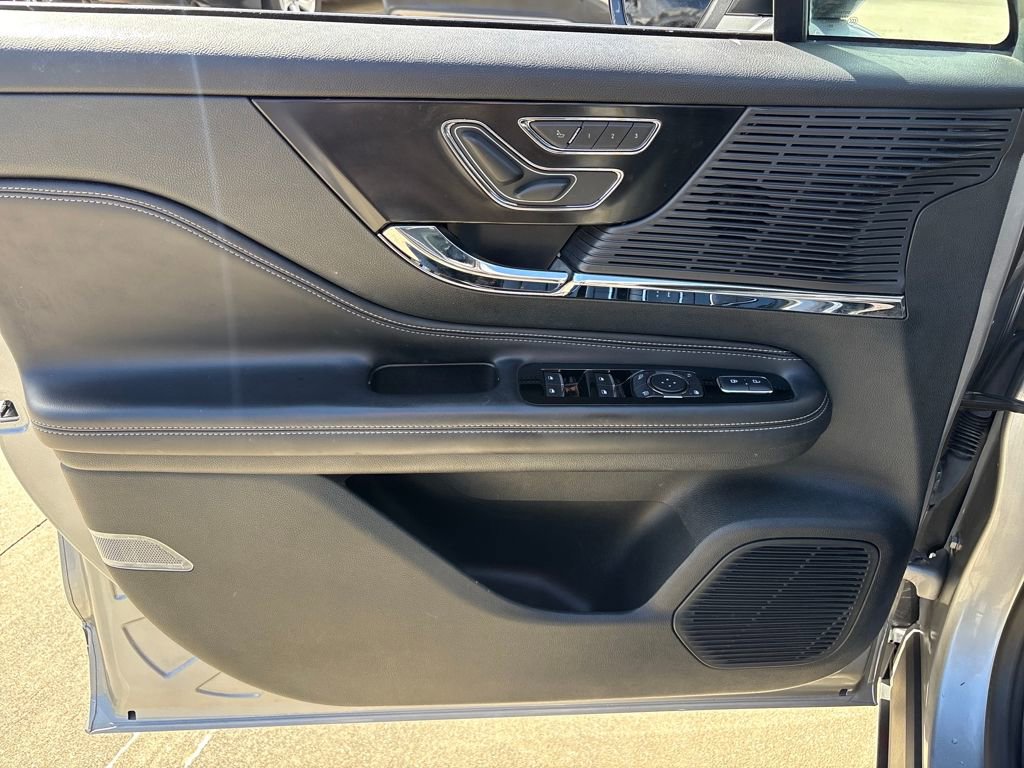 Used 2021 Lincoln Corsair FWD image 16