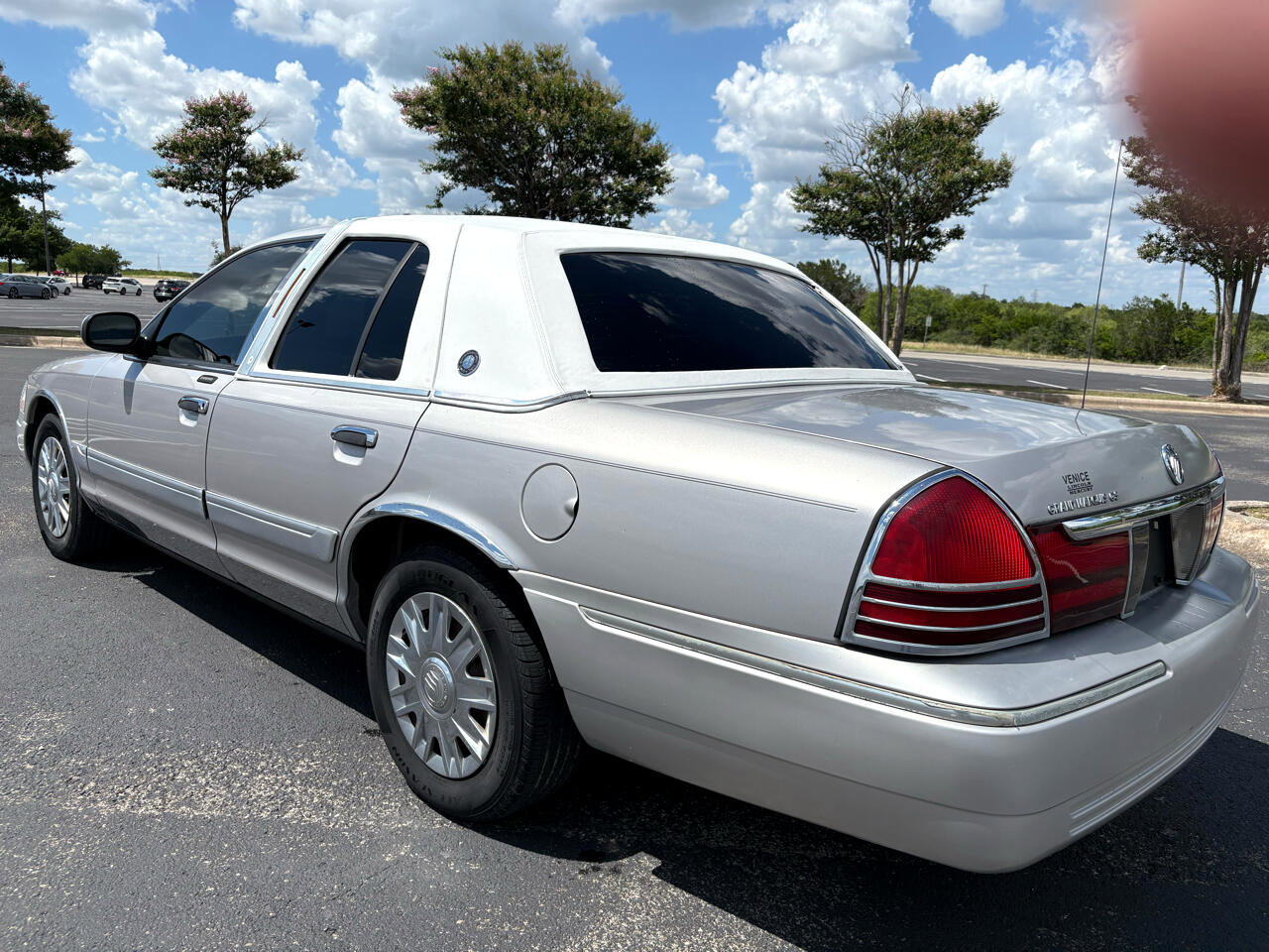 Used 2005 Mercury Grand Marquis GS image 4