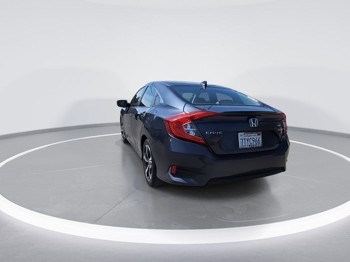 Used 2016 Honda Civic Touring image 6