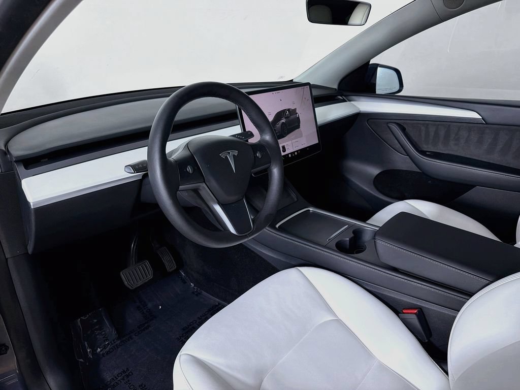 Used 2023 Tesla Model Y Long Range AWD/4WD image 9