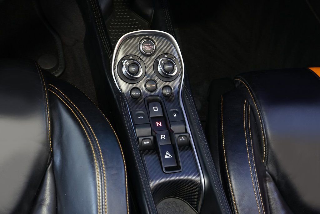 Used 2018 McLaren 570S Spider image 21