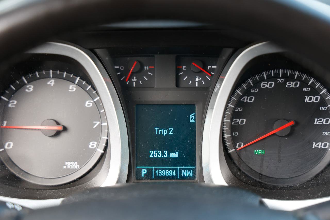 Used 2011 Chevrolet Equinox LT w/ Driver Convenience Package image 27