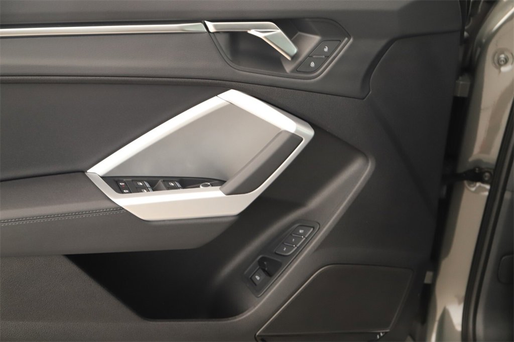 New 2025 Audi Q3 2.0T Premium image 23