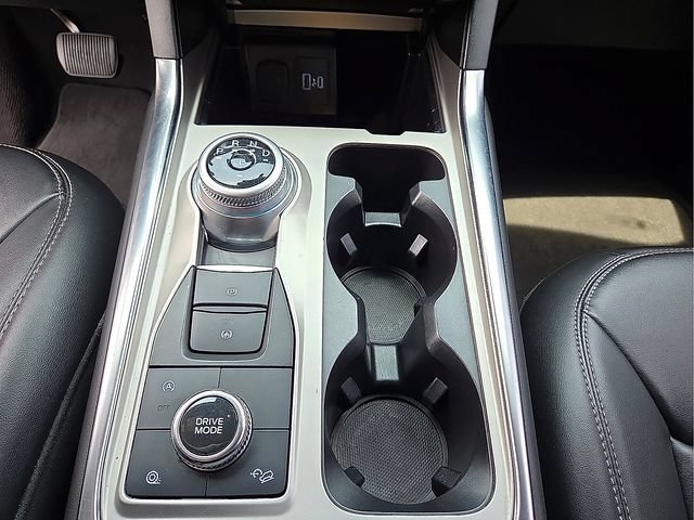 Used 2023 Ford Explorer XLT w/ Equipment Group 202A AWD/4WD image 25