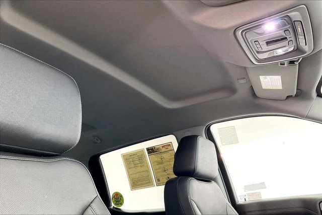 Used 2022 Chevrolet Silverado 1500 LTZ image 24