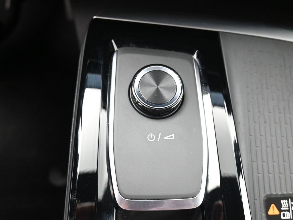 Used 2025 Buick Enclave Preferred w/ Power Package image 26