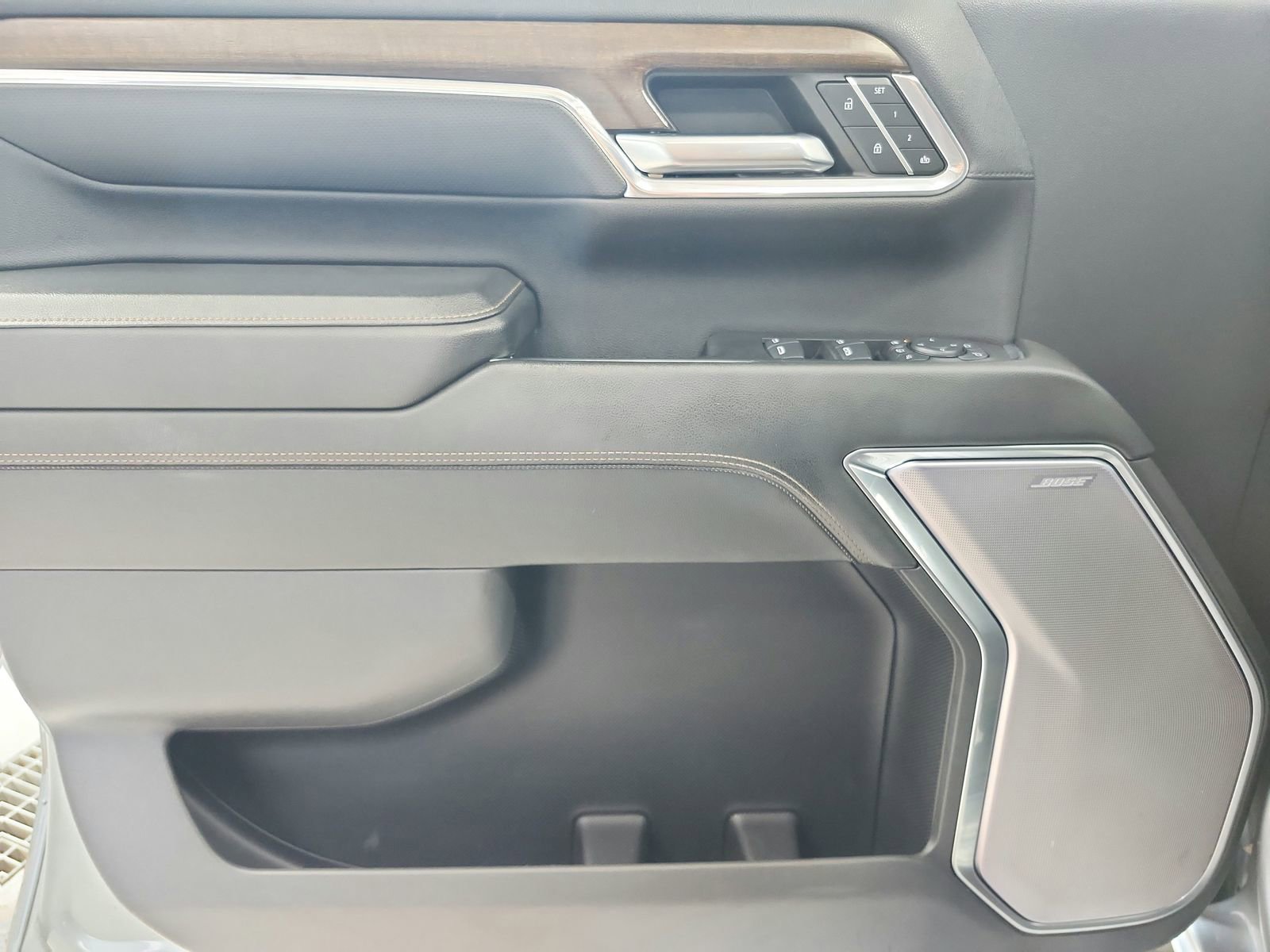 Used 2024 Chevrolet Silverado 2500 High Country w/ Technology Package image 36