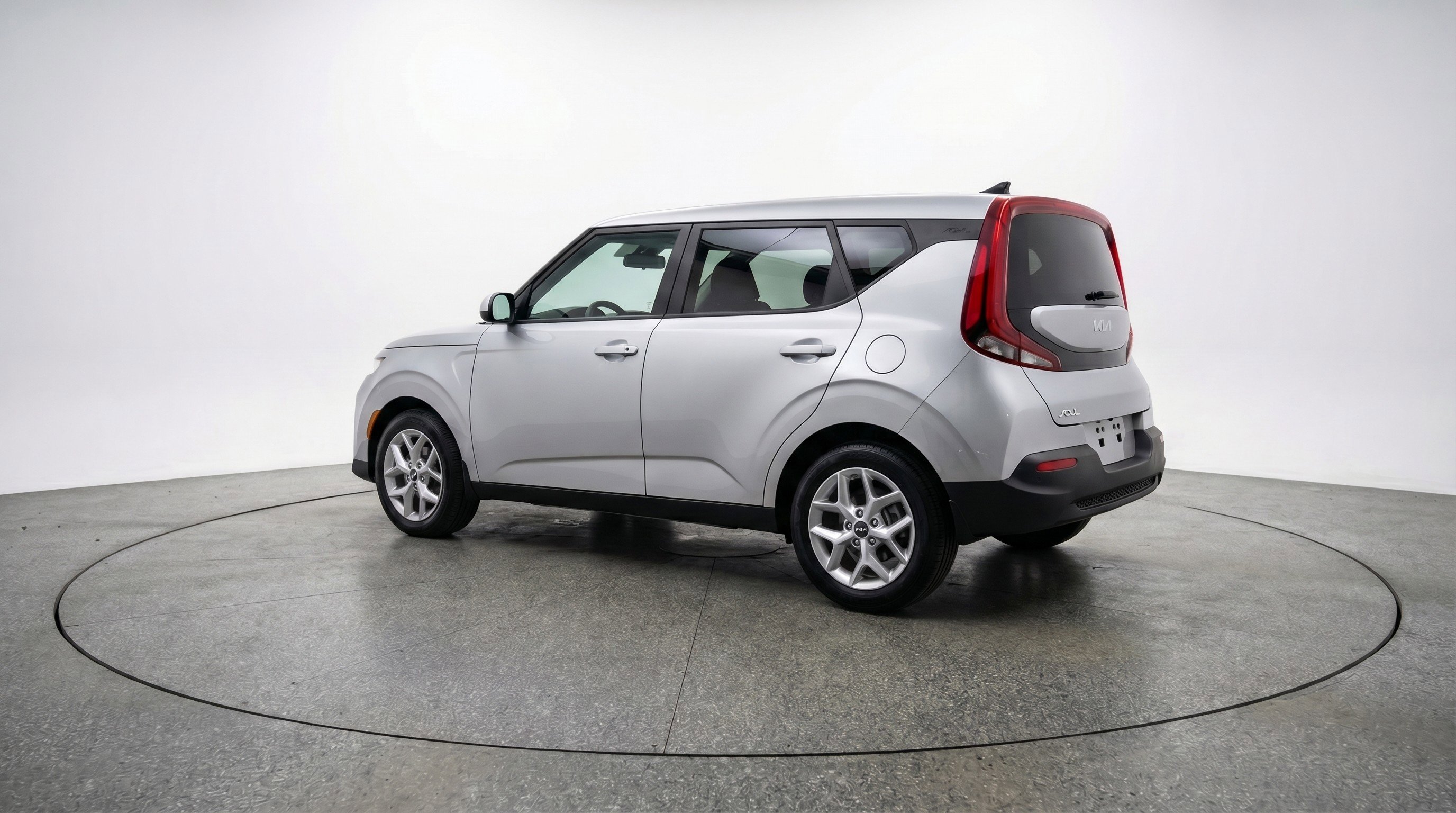 Used 2025 Kia Soul LX w/ LX Technology Package image 6