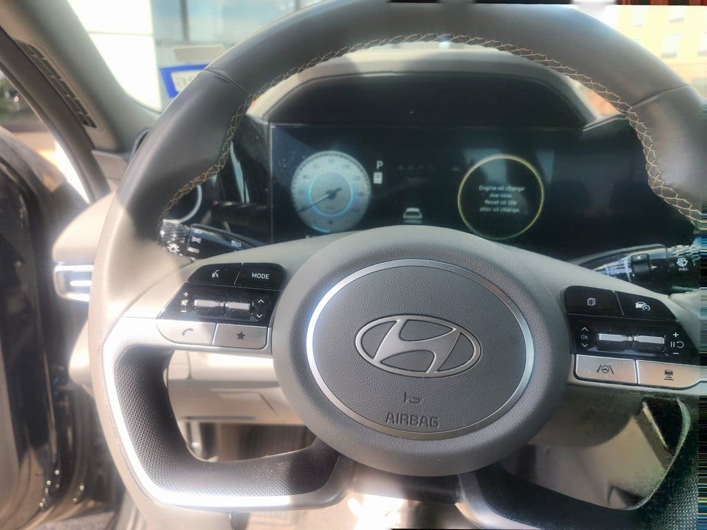 Used 2025 Hyundai Elantra SEL image 9