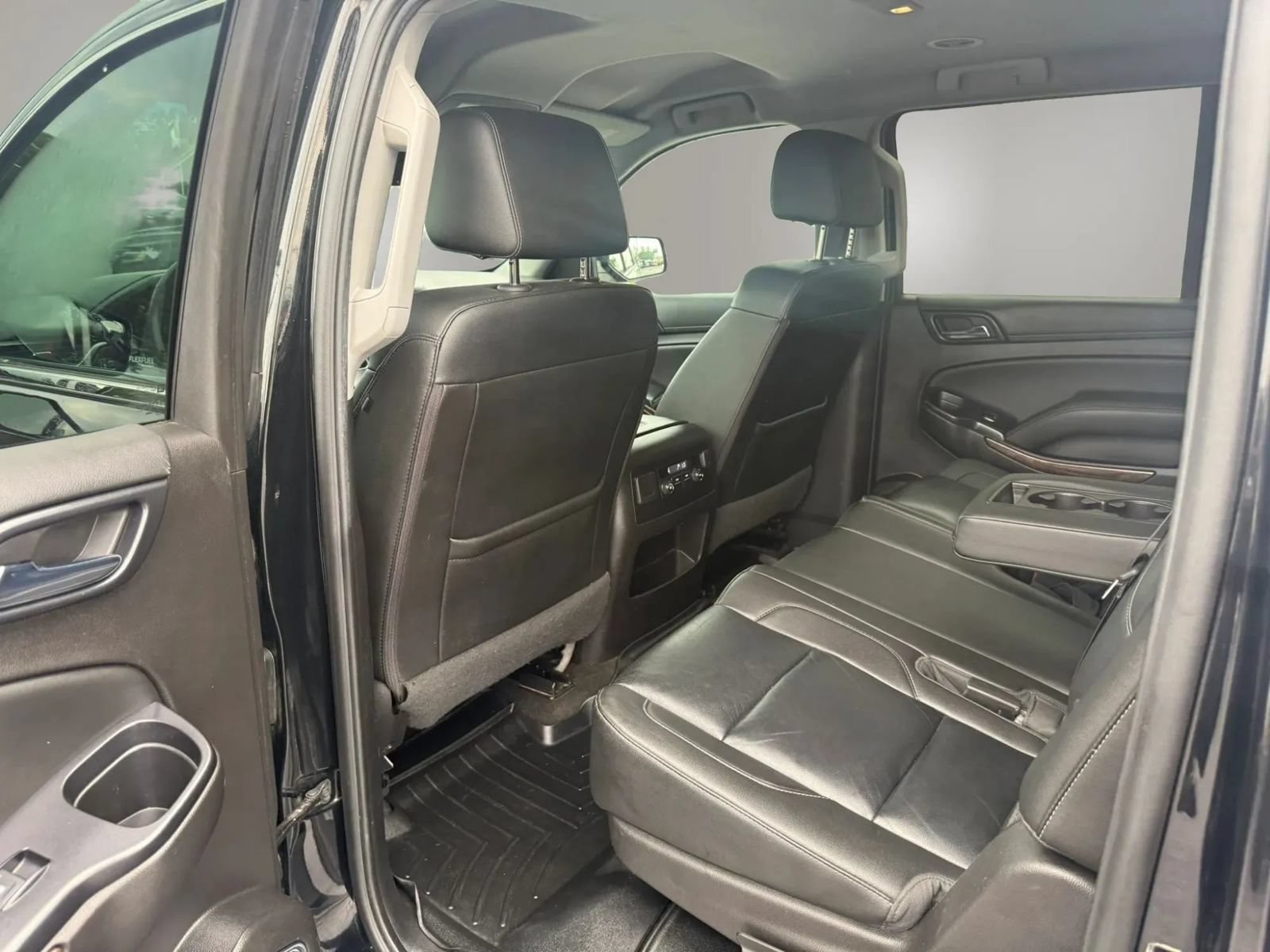 Used 2017 Chevrolet Suburban LT AWD/4WD image 34