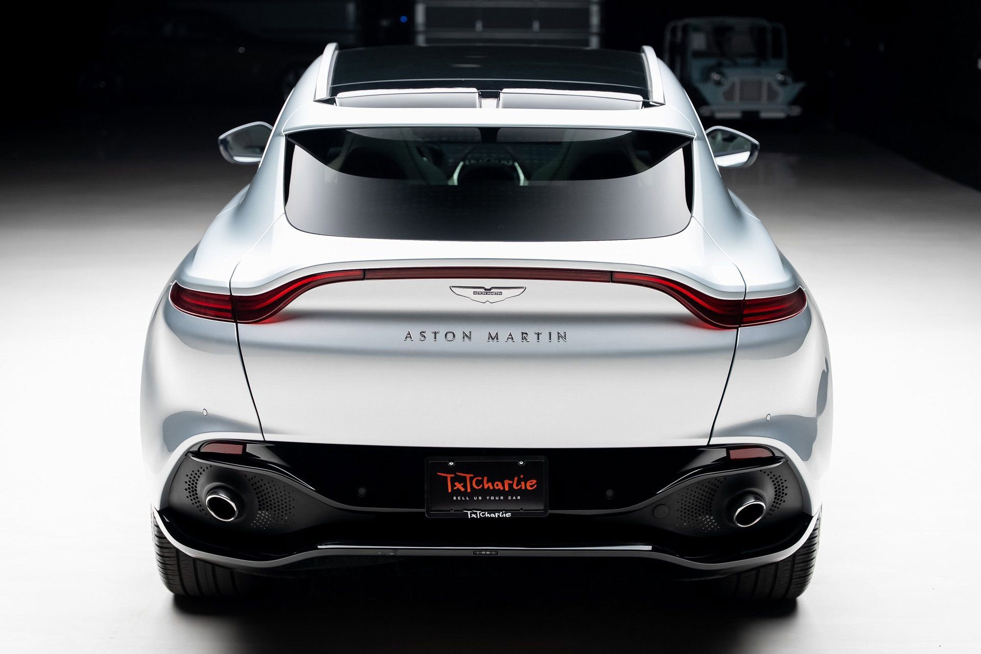 Used 2022 Aston Martin DBX image 24