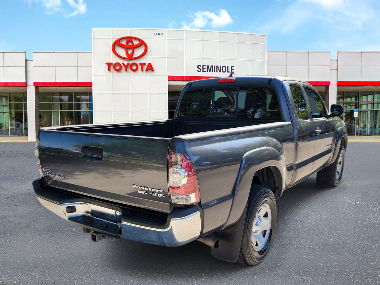 Used 2015 Toyota Tacoma PreRunner w/ SR5 Package image 3