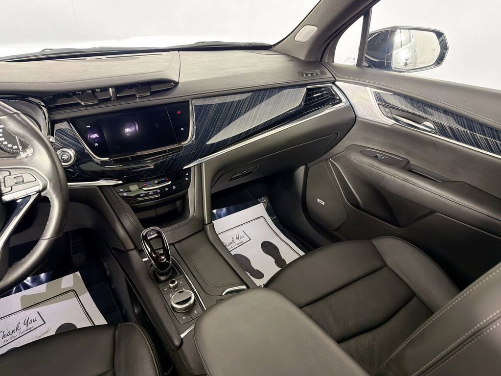 Used 2023 Cadillac XT6 Premium Luxury image 22