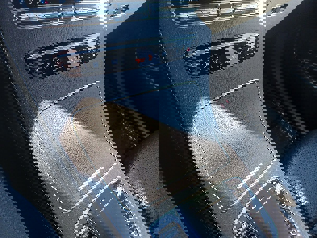 Used 2021 Mercedes-Benz GLC 300 4MATIC image 41