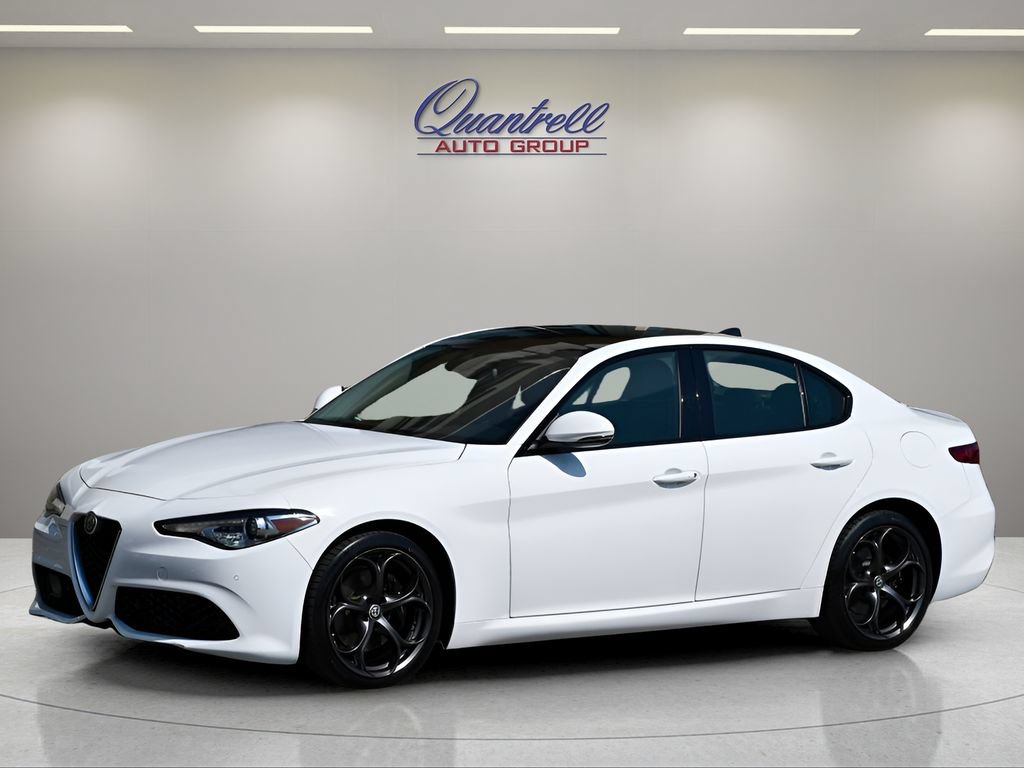 Used 2018 Alfa Romeo Giulia Ti Sport w/ Quick Order Package 22S Sport AWD/4WD image 8