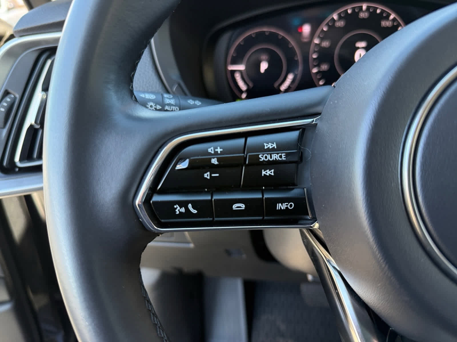 Used 2025 MAZDA CX-90 Plug-In Hybrid w/ Preferred image 23