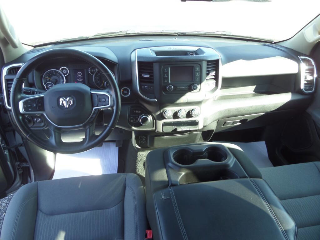 Used 2019 RAM 1500 Big Horn w/ Bed Utility Group image 9