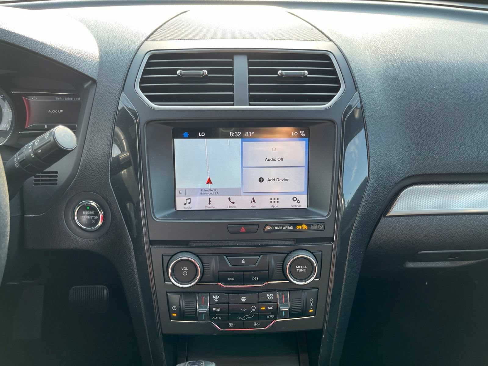 Used 2018 Ford Explorer XLT w/ Equipment Group 201A FWD image 10