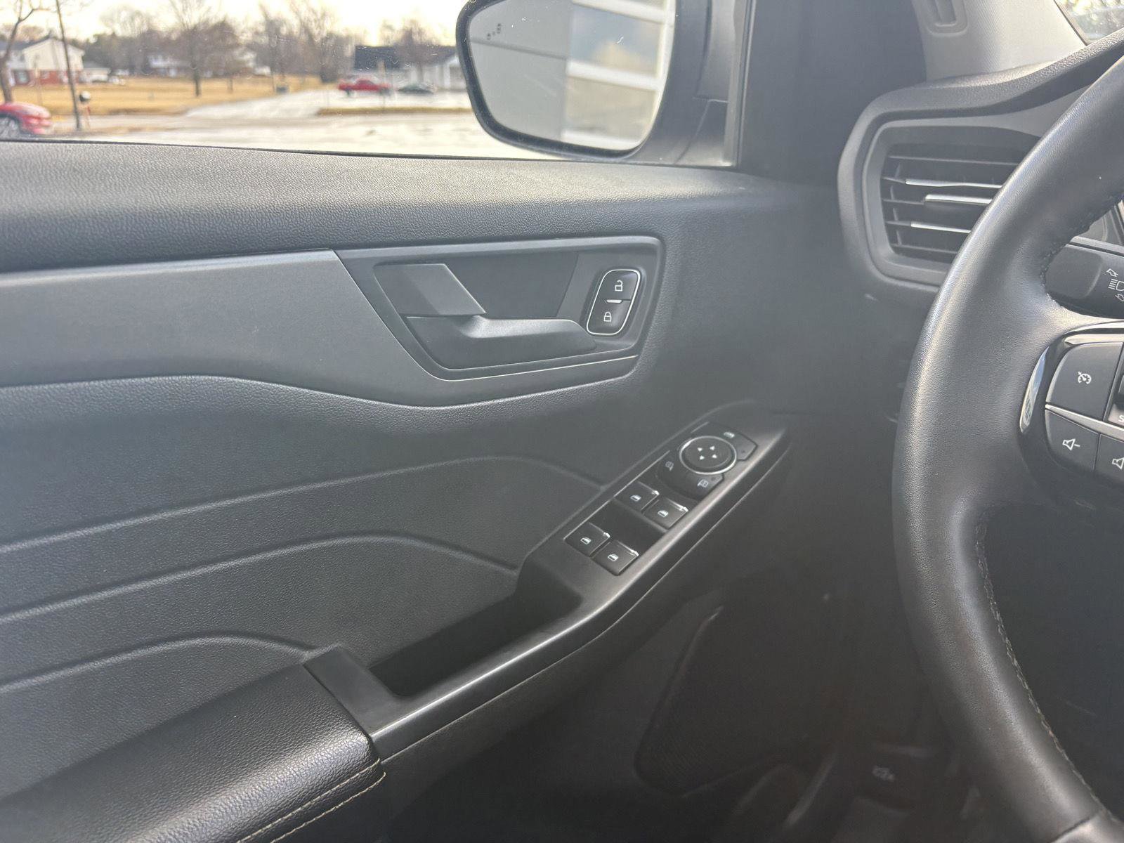 Used 2024 Ford Escape Active image 13