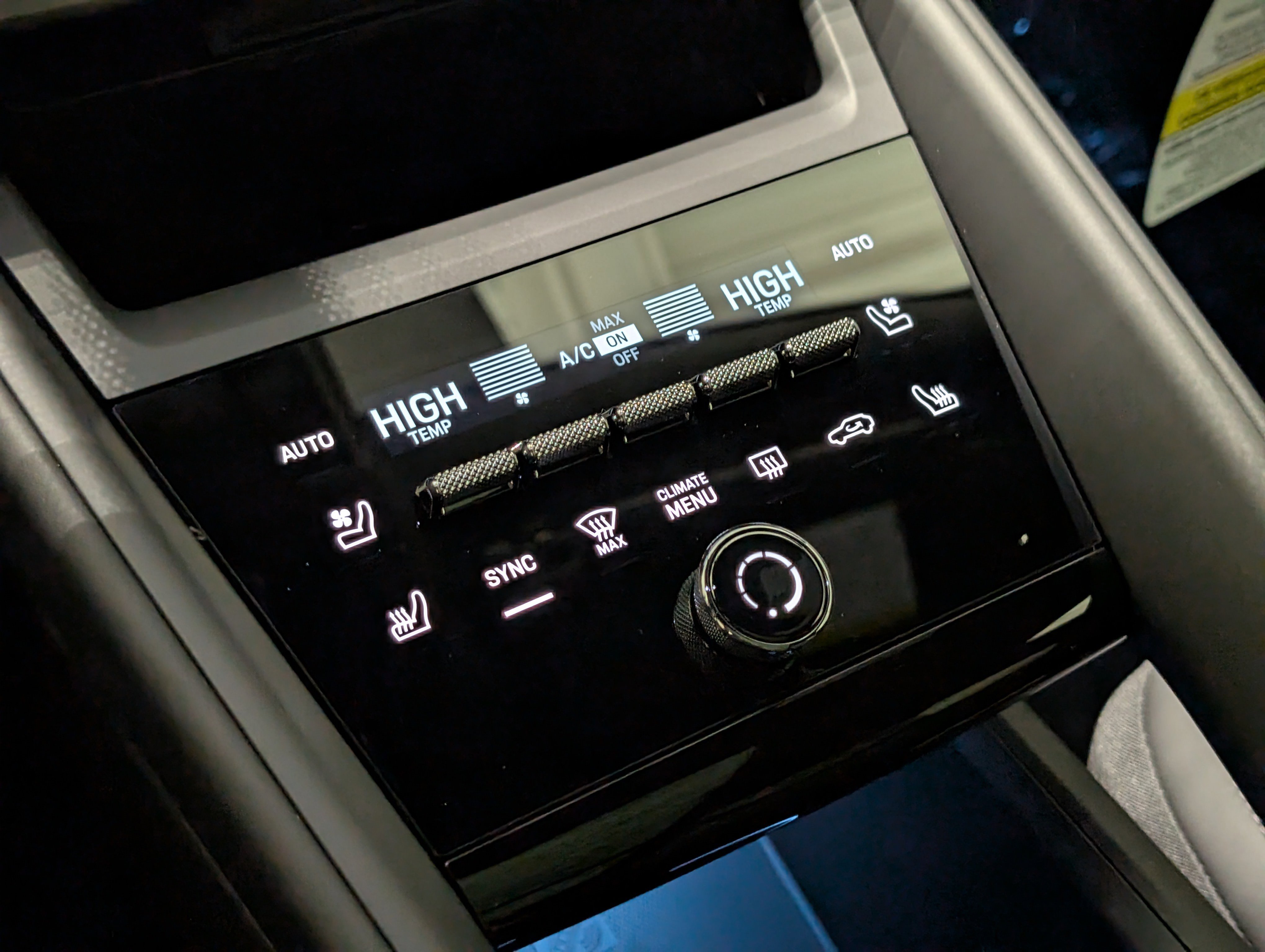 New 2026 Porsche Macan 4 Electric image 41