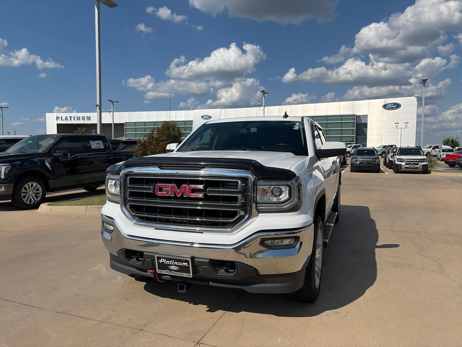 Used 2018 GMC Sierra 1500 SLE w/ SLE Value Package AWD/4WD image 26