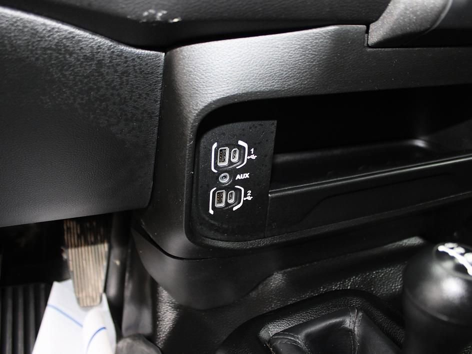 Used 2023 RAM 2500 Tradesman w/ Chrome Appearance Group image 12