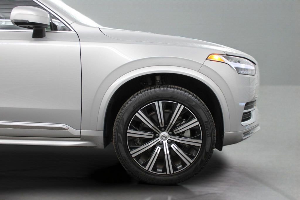 Certified 2025 Volvo XC90 B5 Core image 48