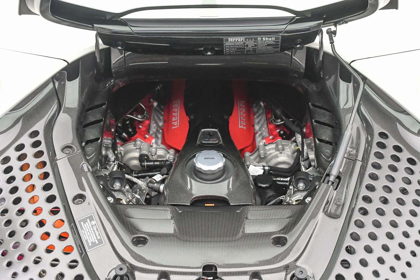 Used 2023 Ferrari SF90 Spider Bianco Avus image 30