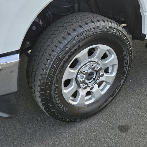 Used 2024 Ford F350 XLT image 9