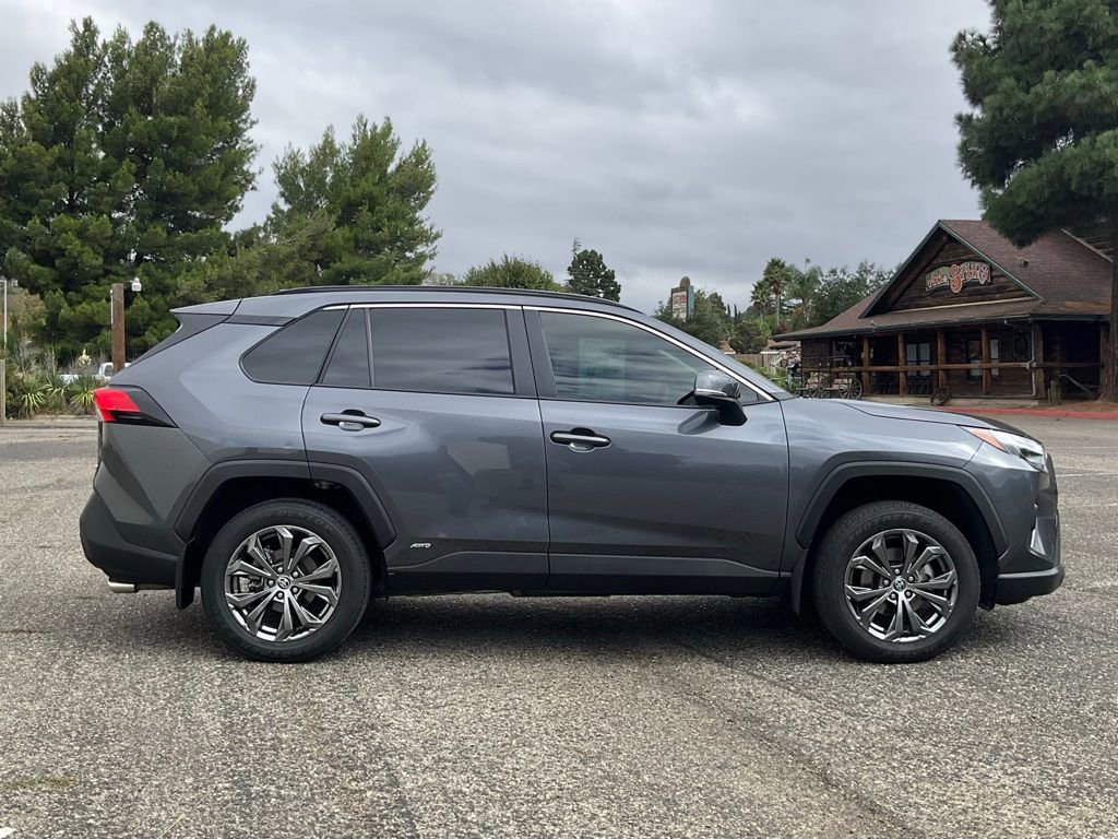 Used 2024 Toyota RAV4 XLE Premium image 7