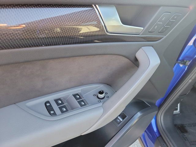 Used 2022 Audi SQ5 Premium image 22